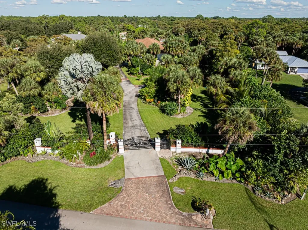 Naples FL, 740 31ST Street SW