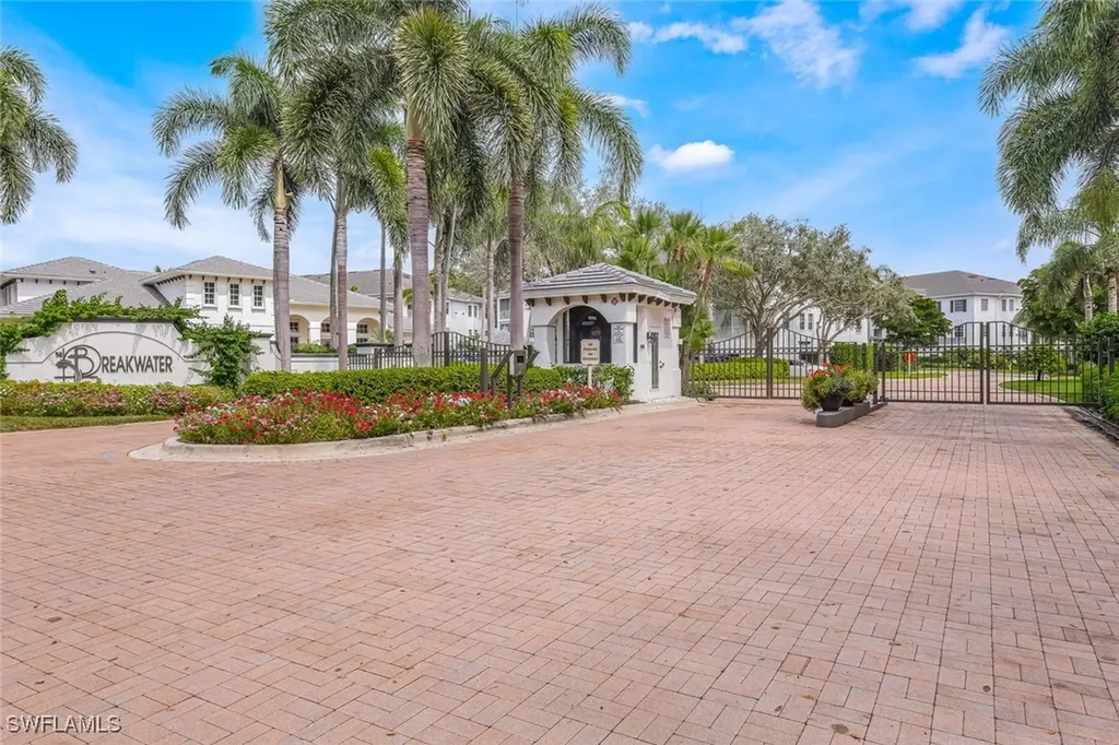 805 Bentwater Circle Naples FL 34108