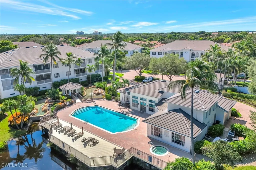 805 Bentwater Circle Naples FL 34108