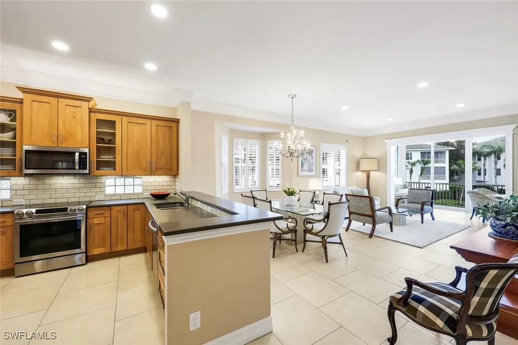 805 Bentwater Circle Naples FL 34108