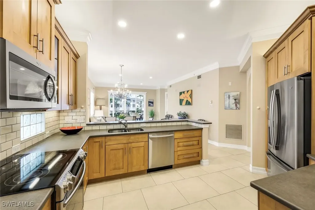 805 Bentwater Circle Naples FL 34108