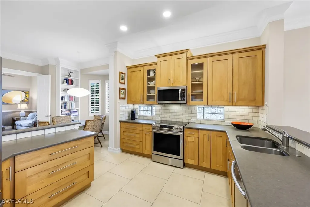 805 Bentwater Circle Naples FL 34108