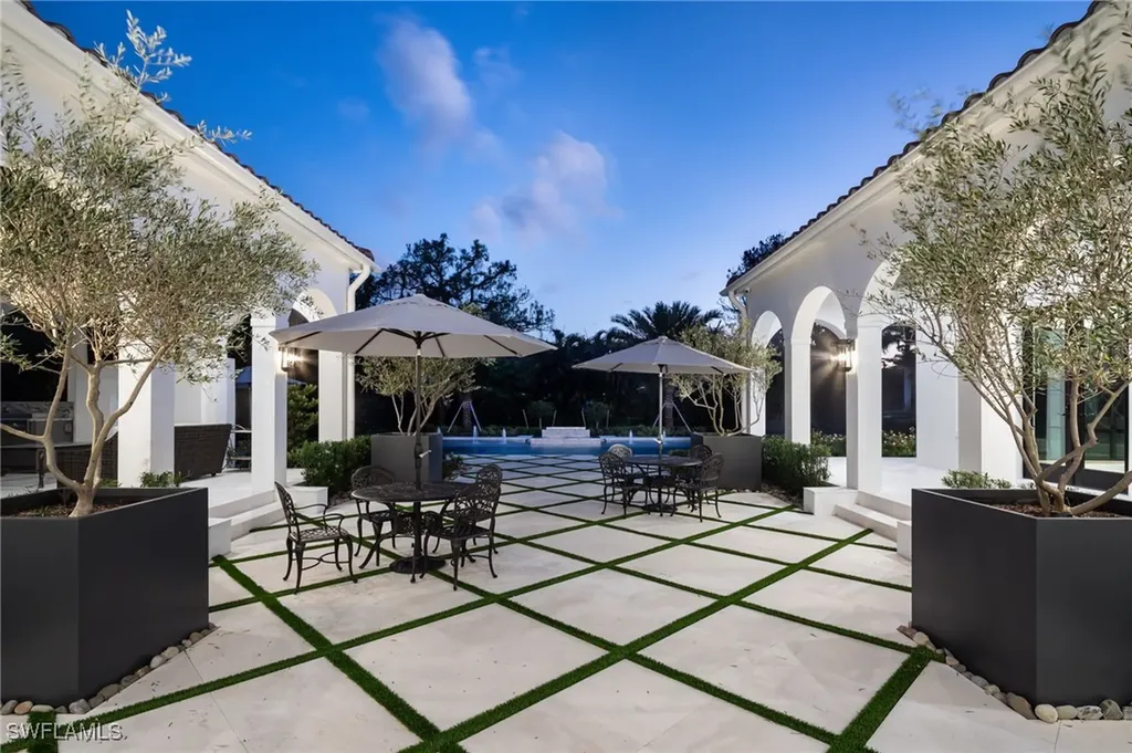 50 Mahogany Drive Naples FL 34108