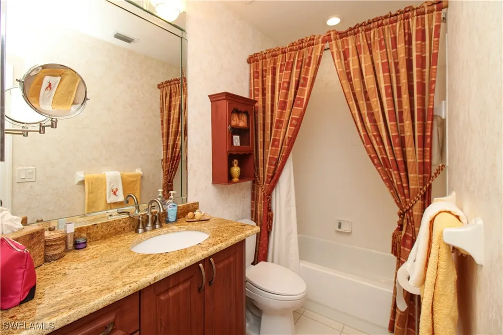 172 Vintage Circle Naples FL 34119