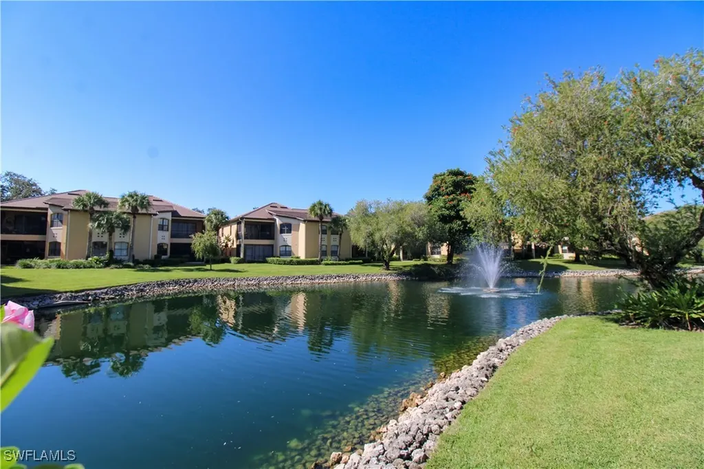 172 Vintage Circle Naples FL 34119
