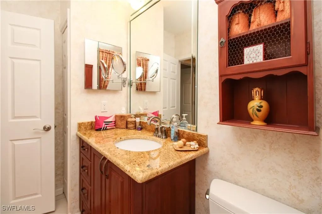 172 Vintage Circle Naples FL 34119