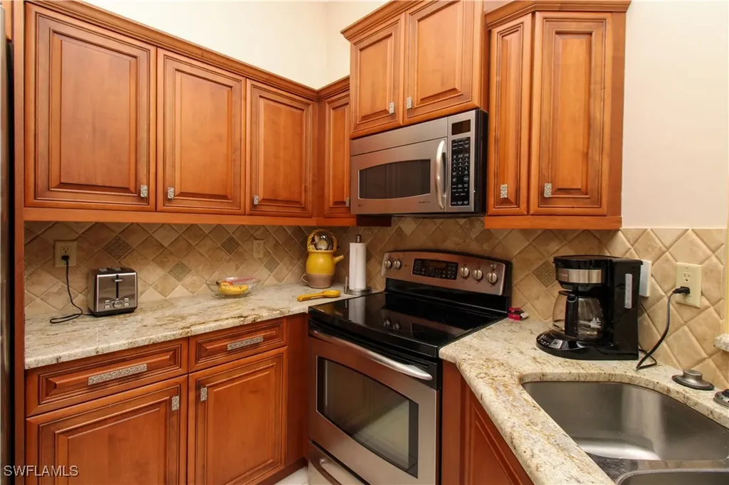 172 Vintage Circle Naples FL 34119