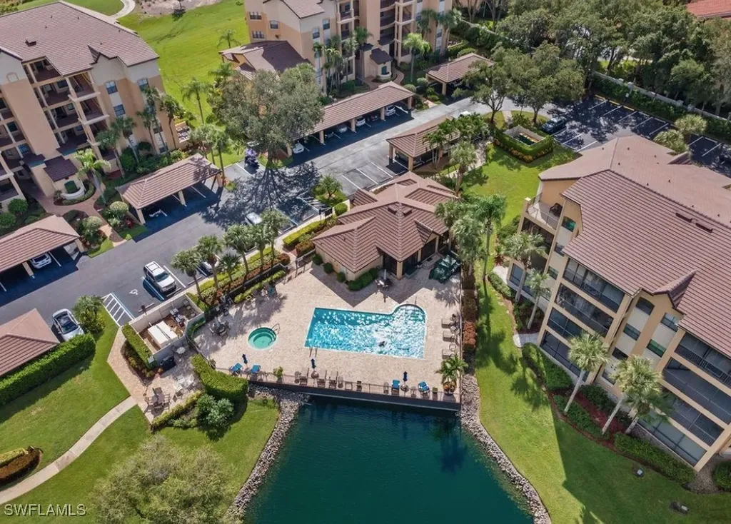 172 Vintage Circle Naples FL 34119