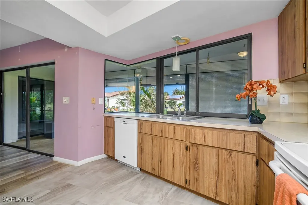 191 Round Key Circle Naples FL 34112