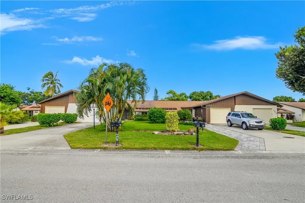 191 Round Key Circle Naples FL 34112