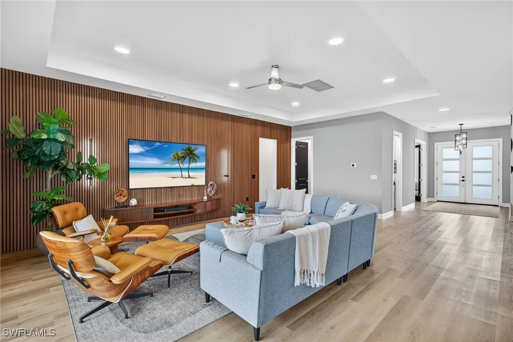 4151 NE 9th Avenue Cape Coral FL 33909