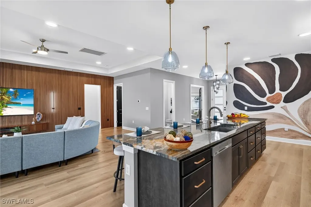 4151 NE 9th Avenue Cape Coral FL 33909