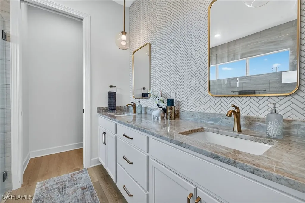 4151 NE 9th Avenue Cape Coral FL 33909