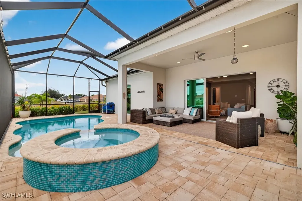 4151 NE 9th Avenue Cape Coral FL 33909