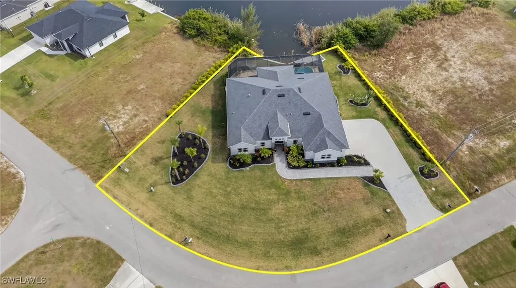 4151 NE 9th Avenue Cape Coral FL 33909