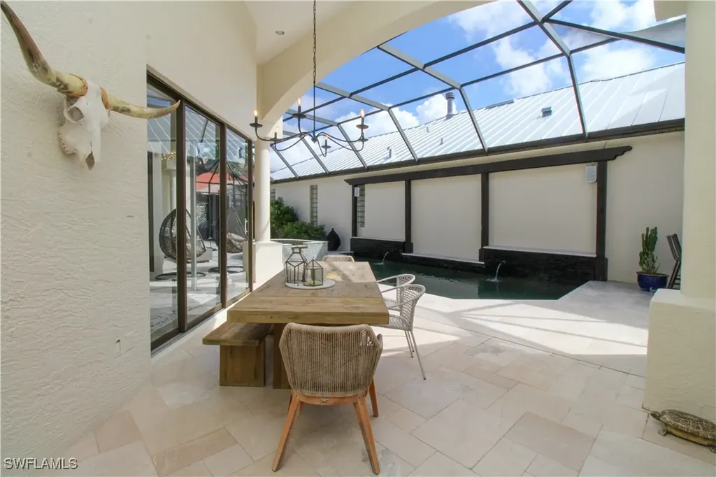 647 110th Avenue N Naples FL 34108