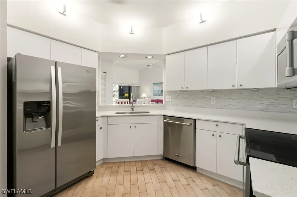 636 Windsor Square Naples FL 34104