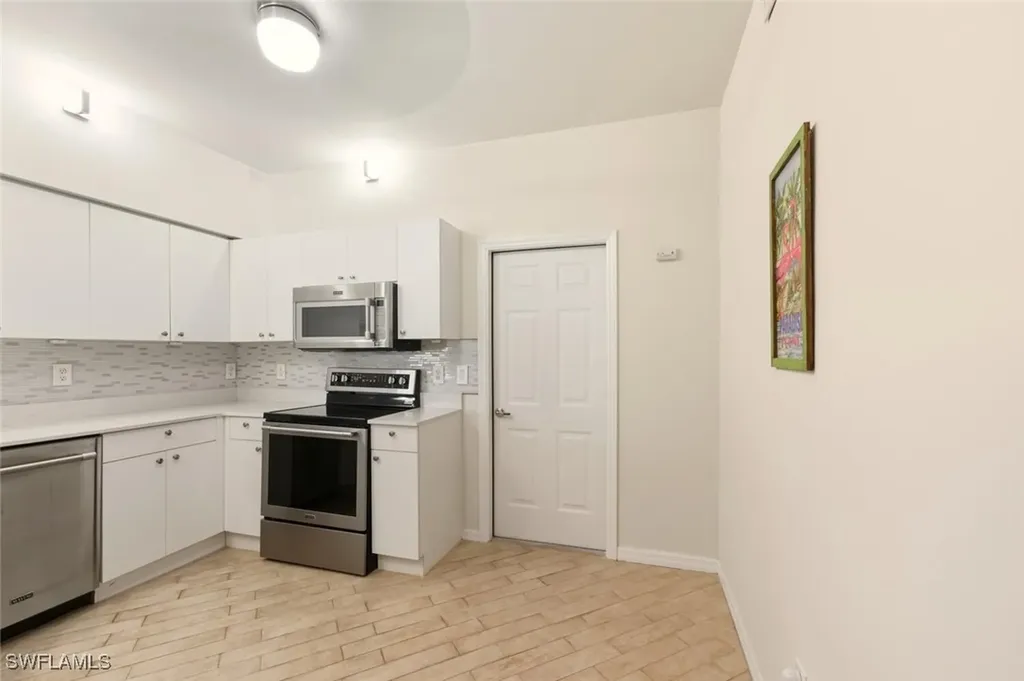 636 Windsor Square Naples FL 34104