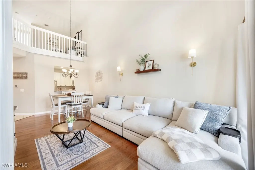 1320 Mariposa Circle Naples FL 34105
