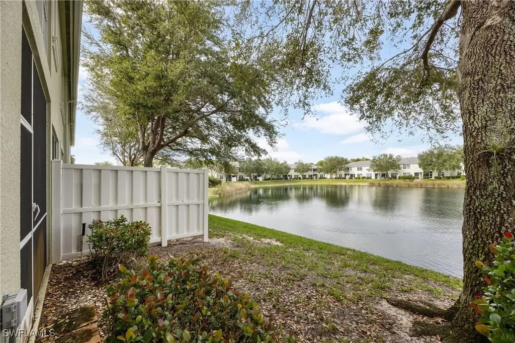 1320 Mariposa Circle Naples FL 34105
