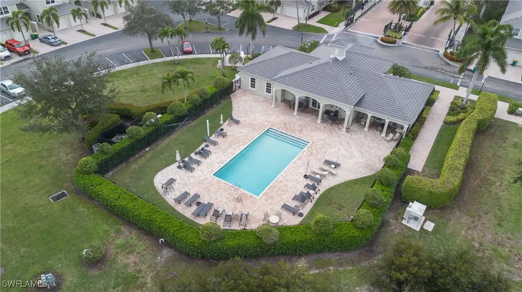 1320 Mariposa Circle Naples FL 34105