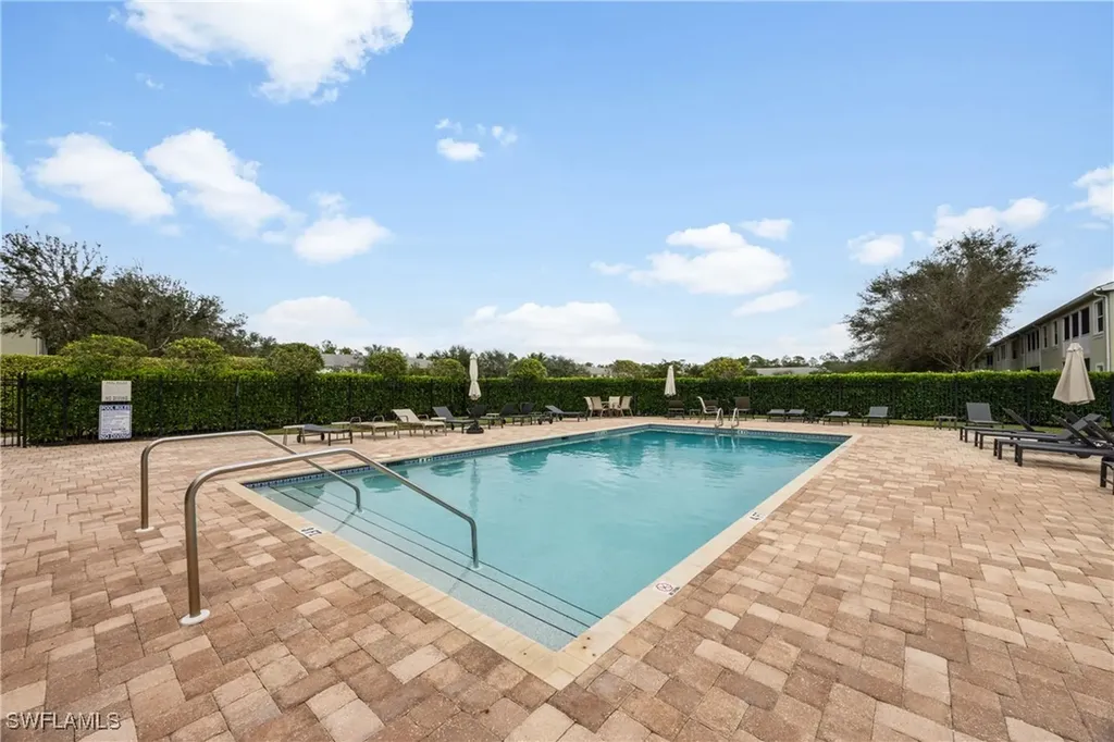 1320 Mariposa Circle Naples FL 34105