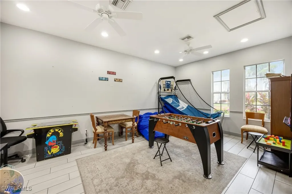 1320 Mariposa Circle Naples FL 34105