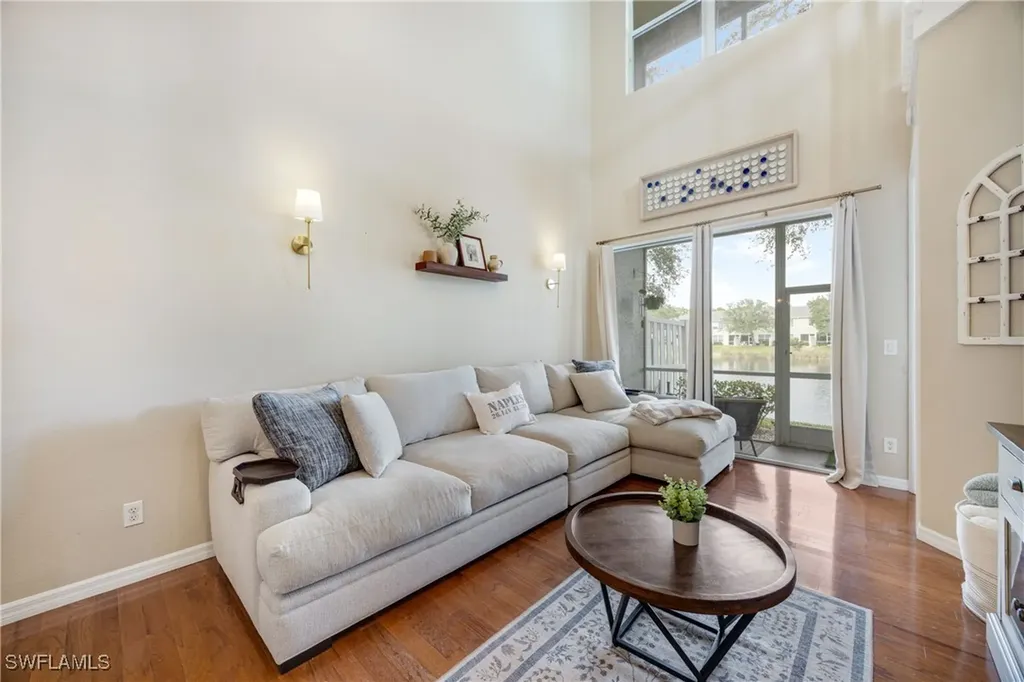 1320 Mariposa Circle Naples FL 34105
