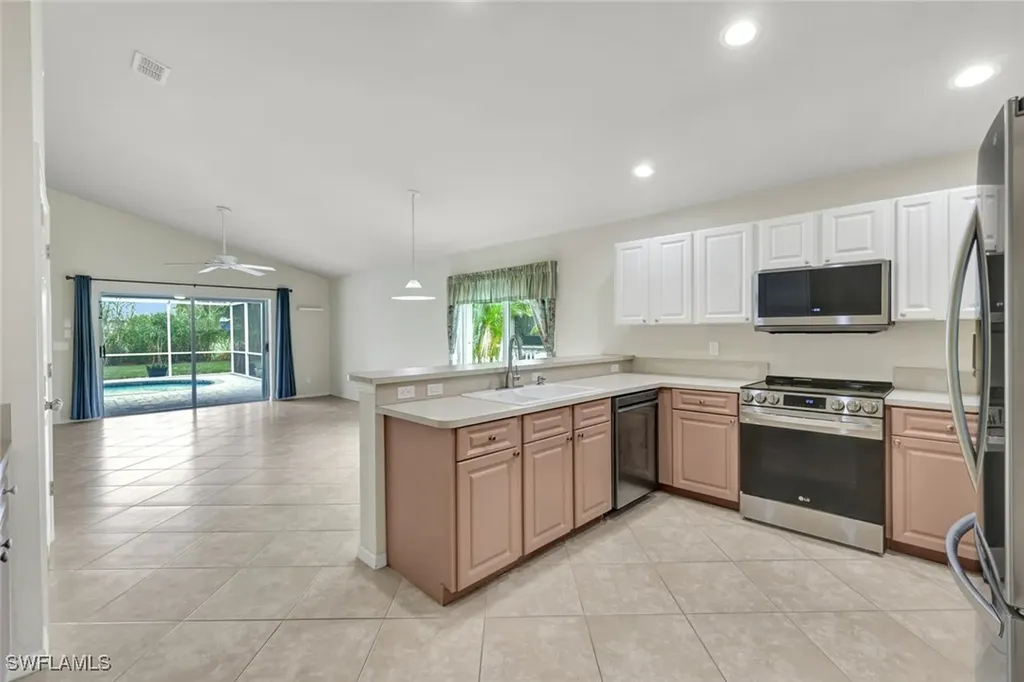 15645 Beachcomber Avenue Fort Myers FL 33908