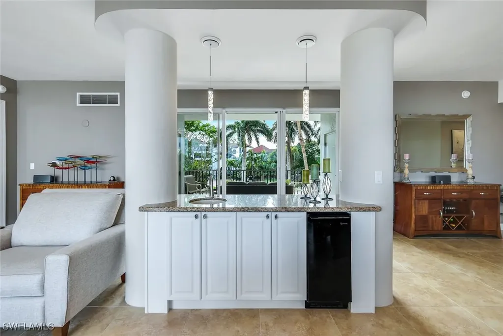 700 La Peninsula Boulevard Naples FL 34113