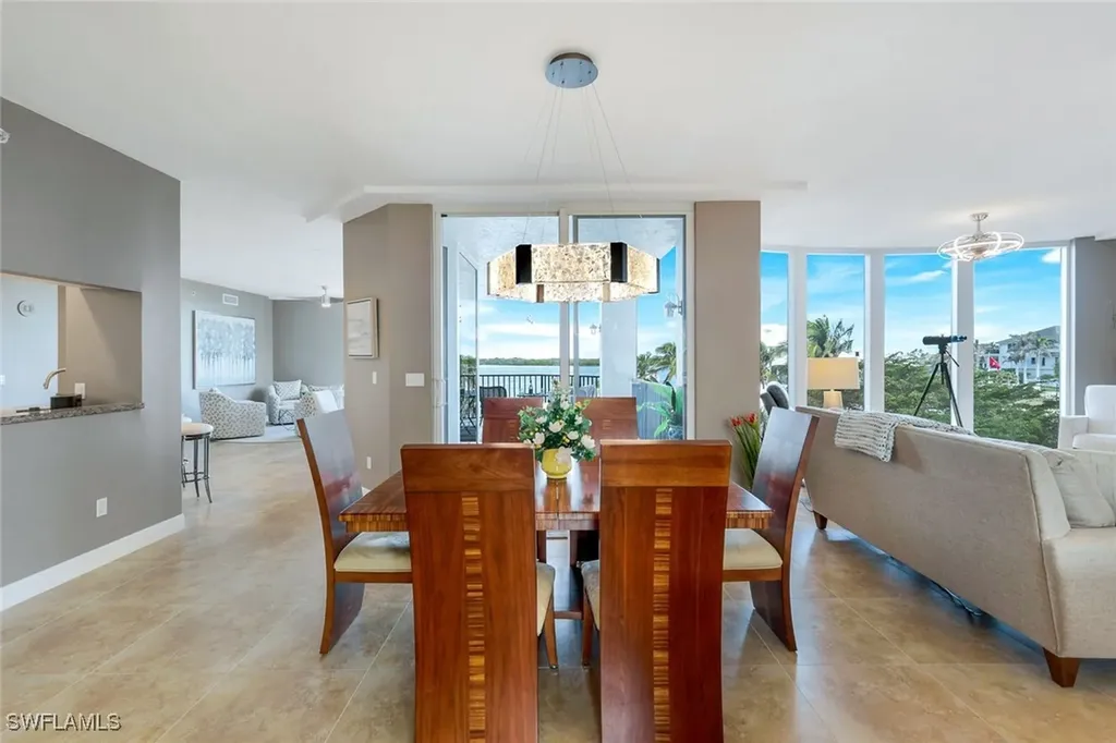 700 La Peninsula Boulevard Naples FL 34113