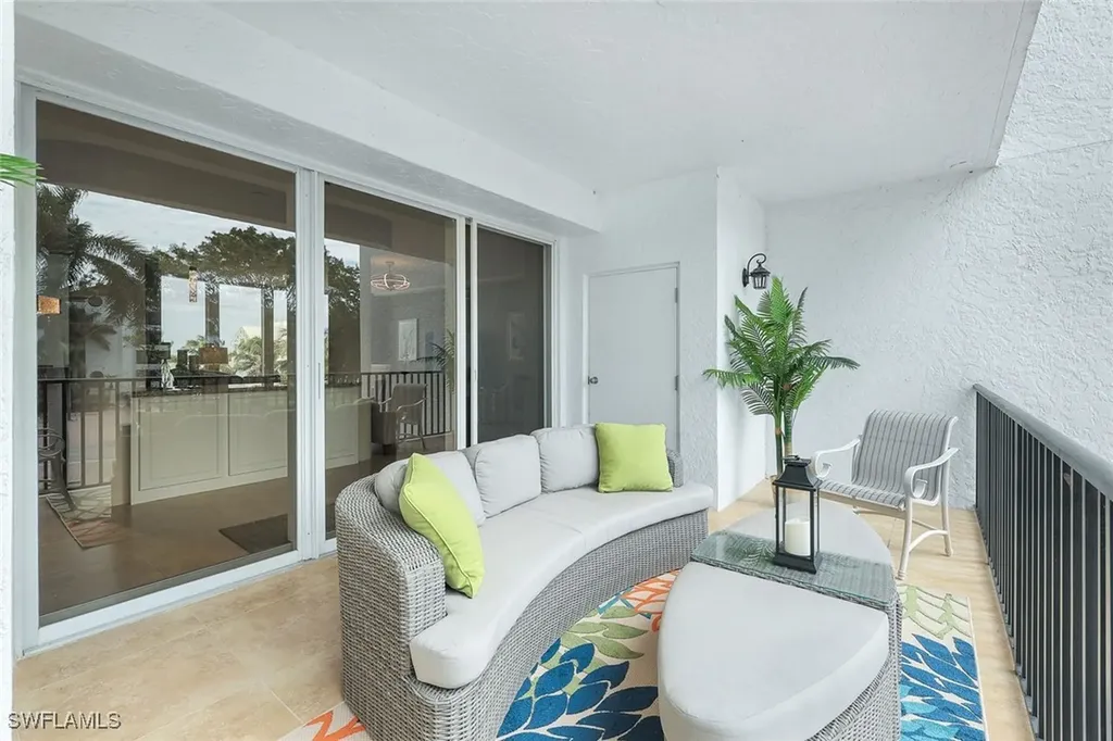 700 La Peninsula Boulevard Naples FL 34113