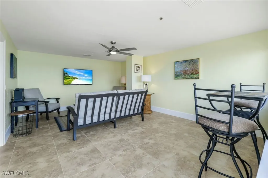 700 La Peninsula Boulevard Naples FL 34113