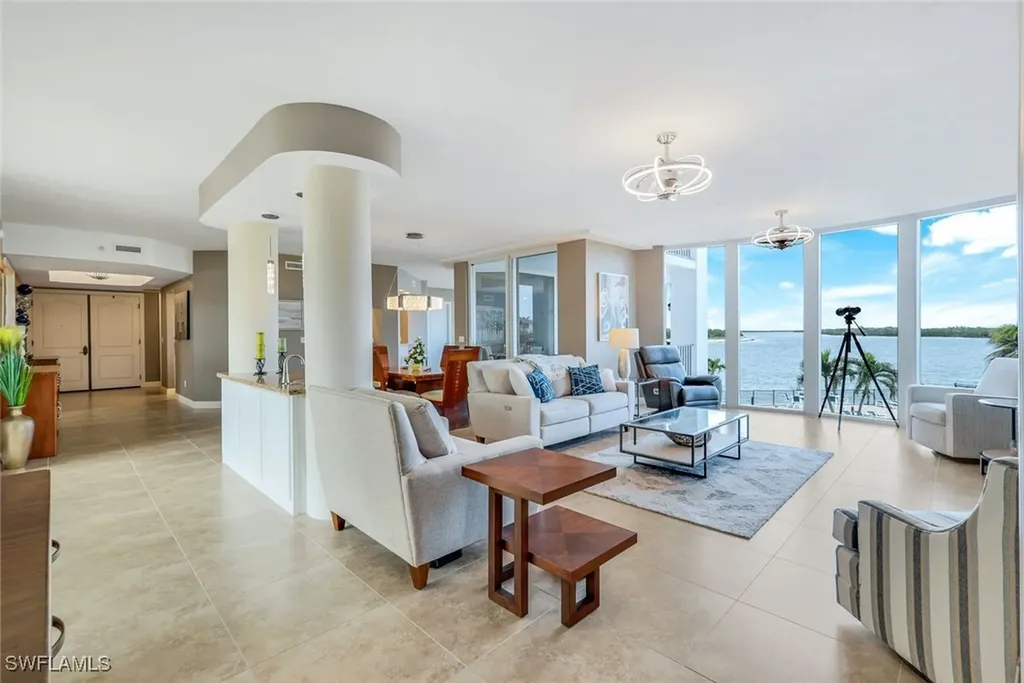700 La Peninsula Boulevard Naples FL 34113