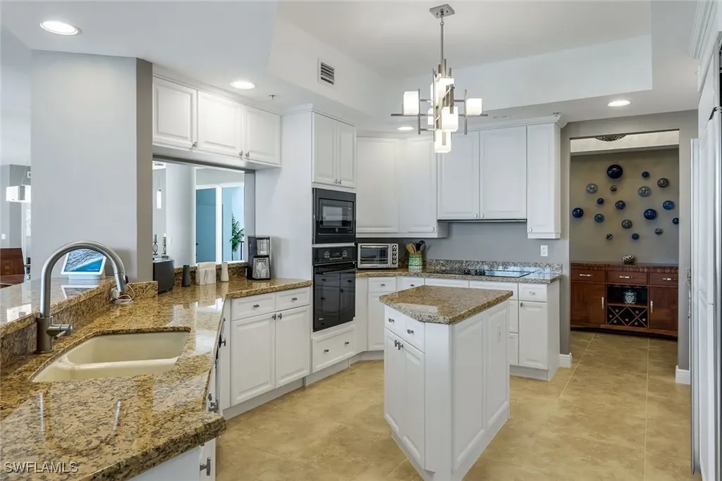 700 La Peninsula Boulevard Naples FL 34113