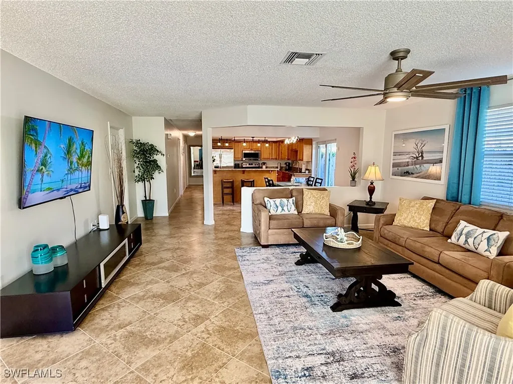 Naples FL, 755 106TH Avenue N