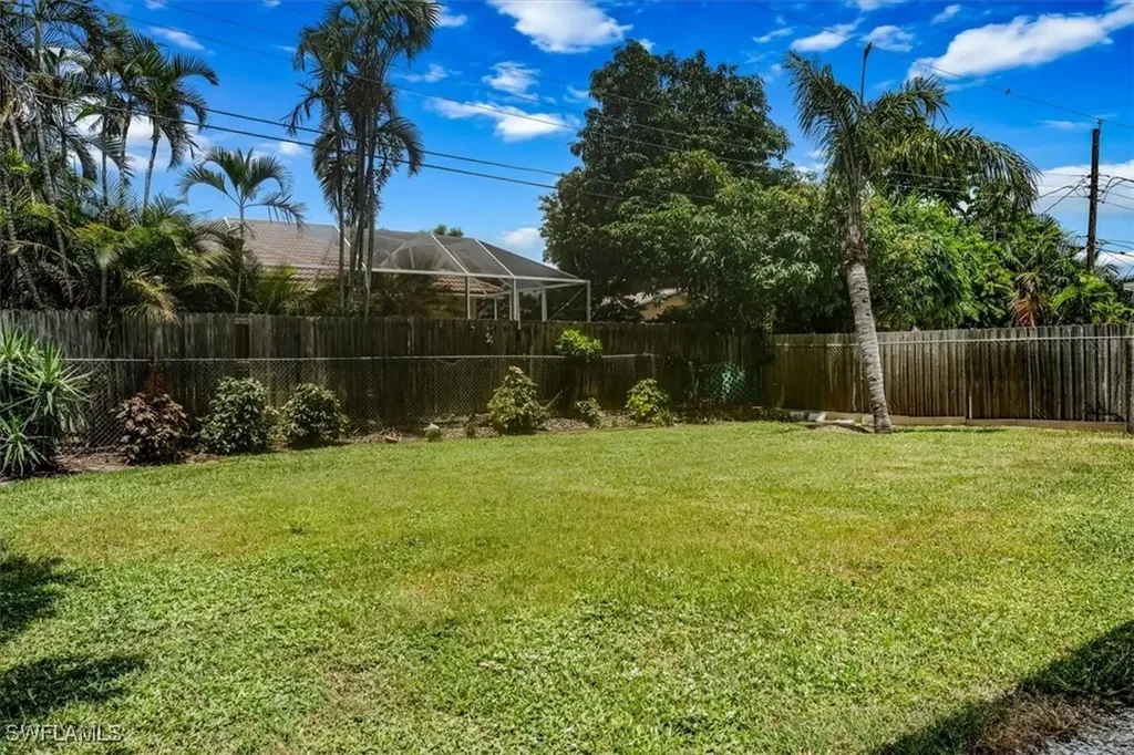 755 106th Avenue N Naples FL 34108