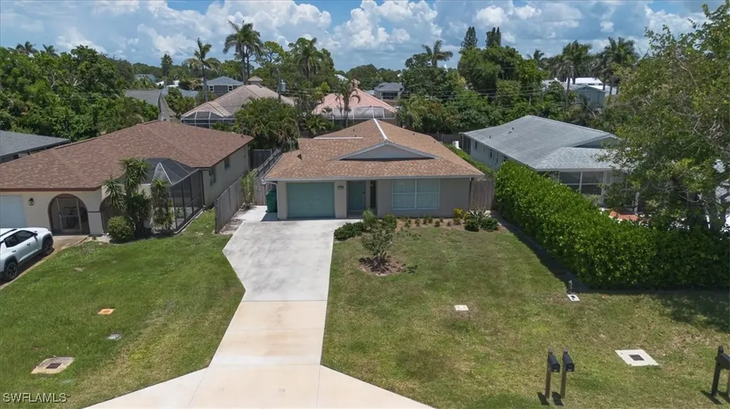 755 106th Avenue N Naples FL 34108