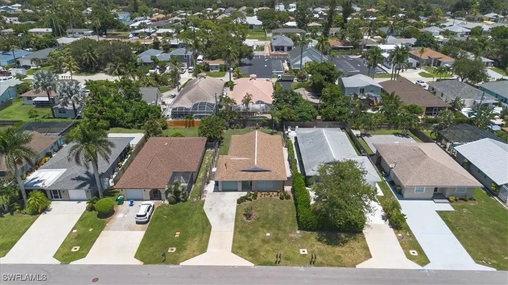 755 106th Avenue N Naples FL 34108