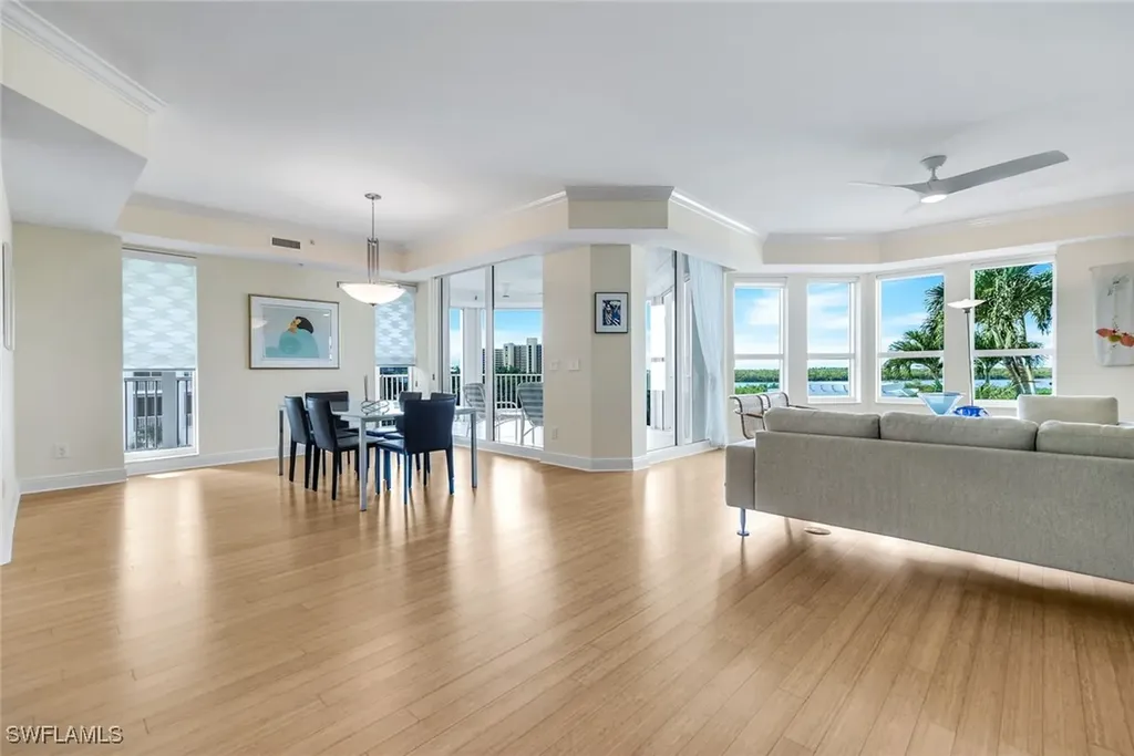 285 Grande Way Naples FL 34110