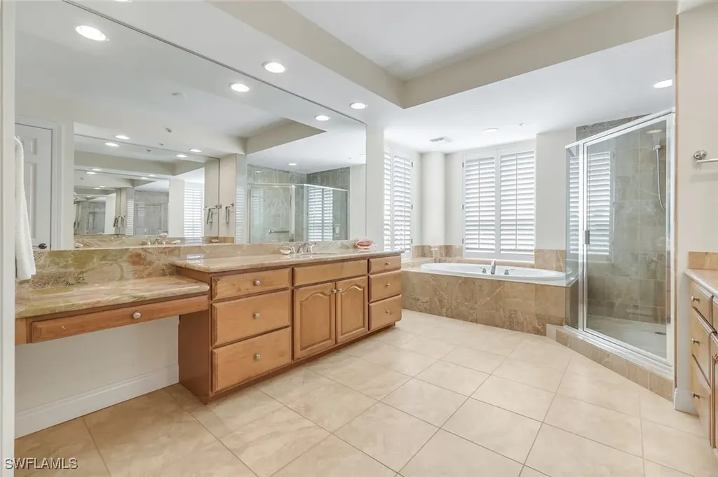 285 Grande Way Naples FL 34110