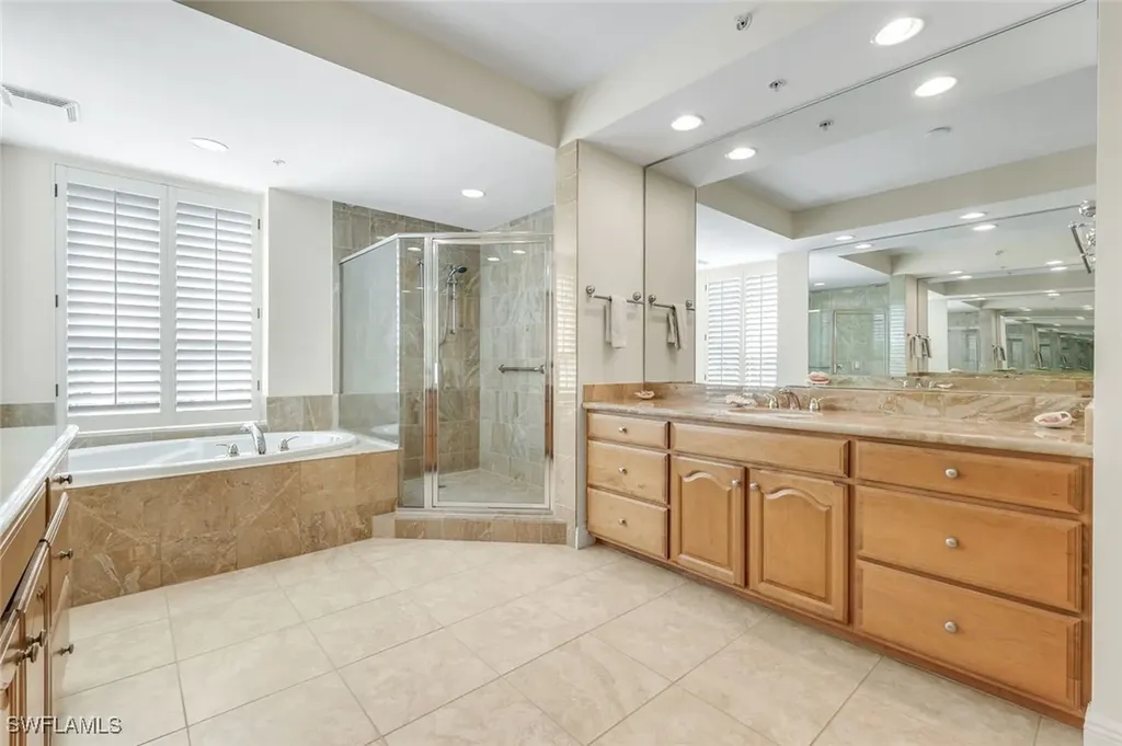 285 Grande Way Naples FL 34110