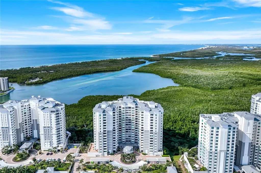 285 Grande Way Naples FL 34110