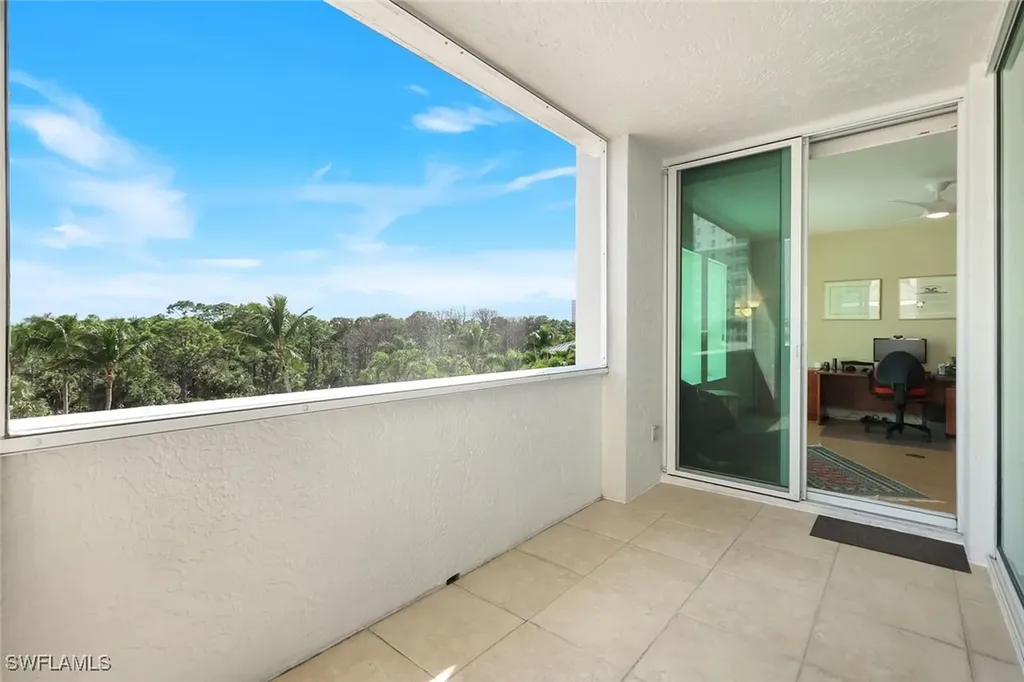 285 Grande Way Naples FL 34110