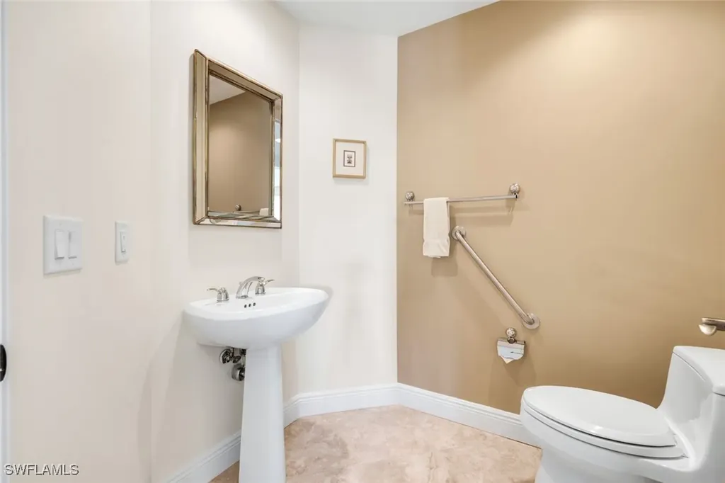 285 Grande Way Naples FL 34110