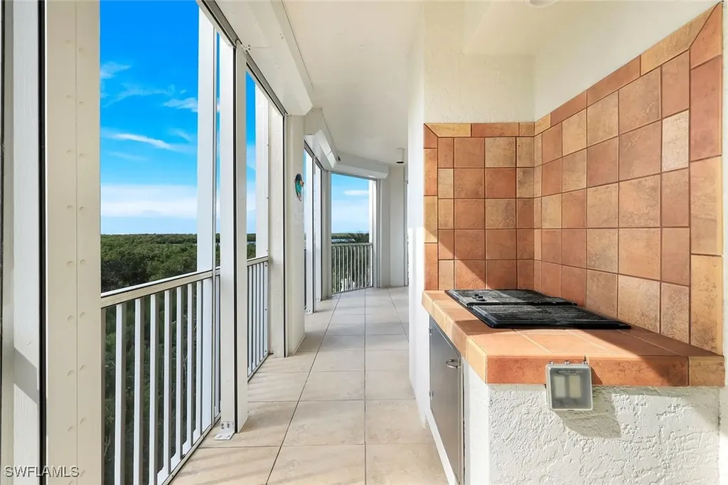 285 Grande Way Naples FL 34110