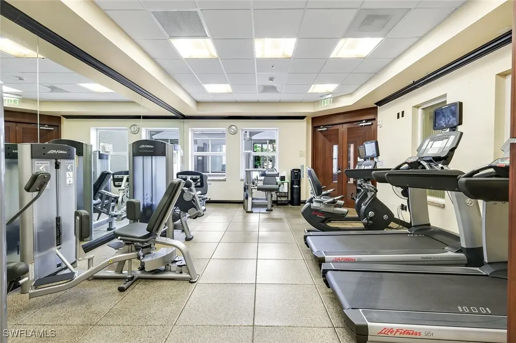 285 Grande Way Naples FL 34110