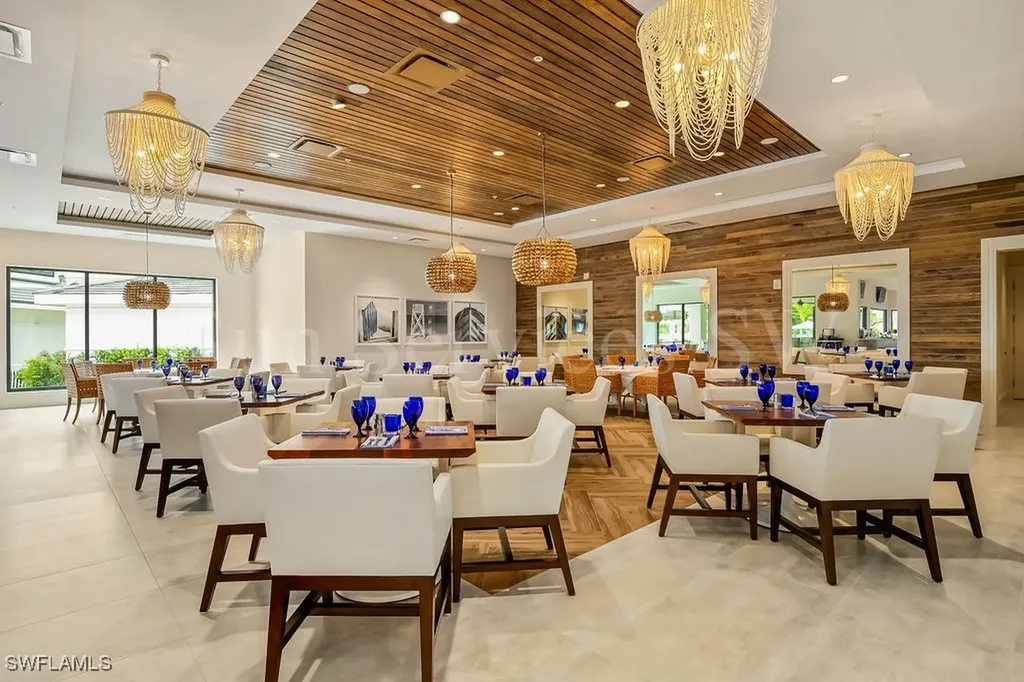 285 Grande Way Naples FL 34110