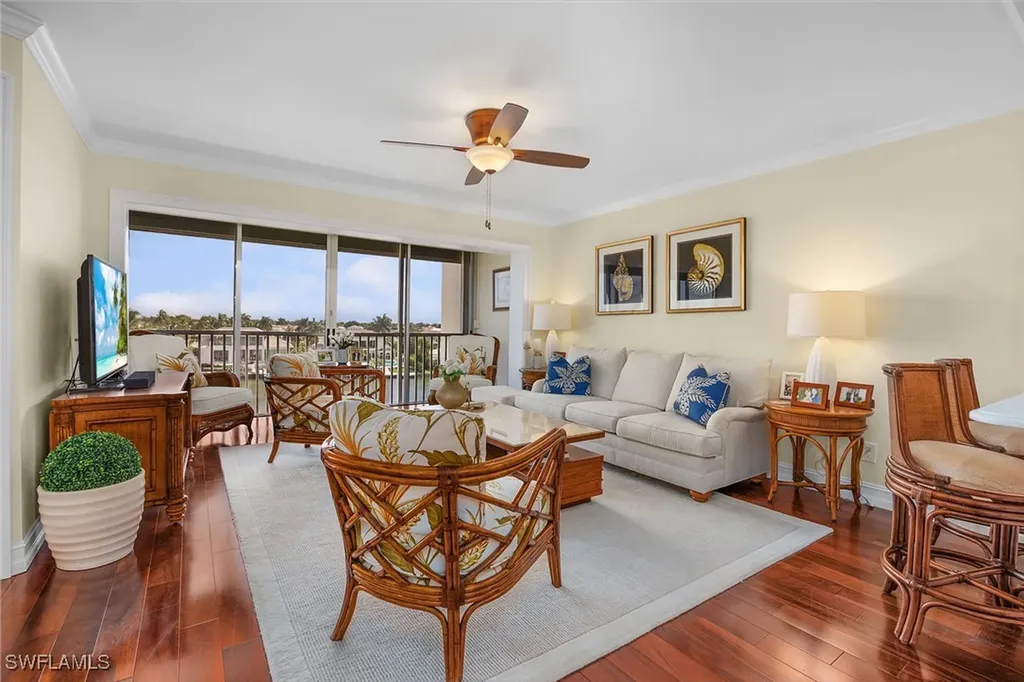 300 Park Shore Drive Naples FL 34103