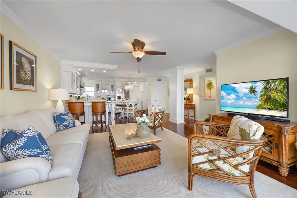 300 Park Shore Drive Naples FL 34103